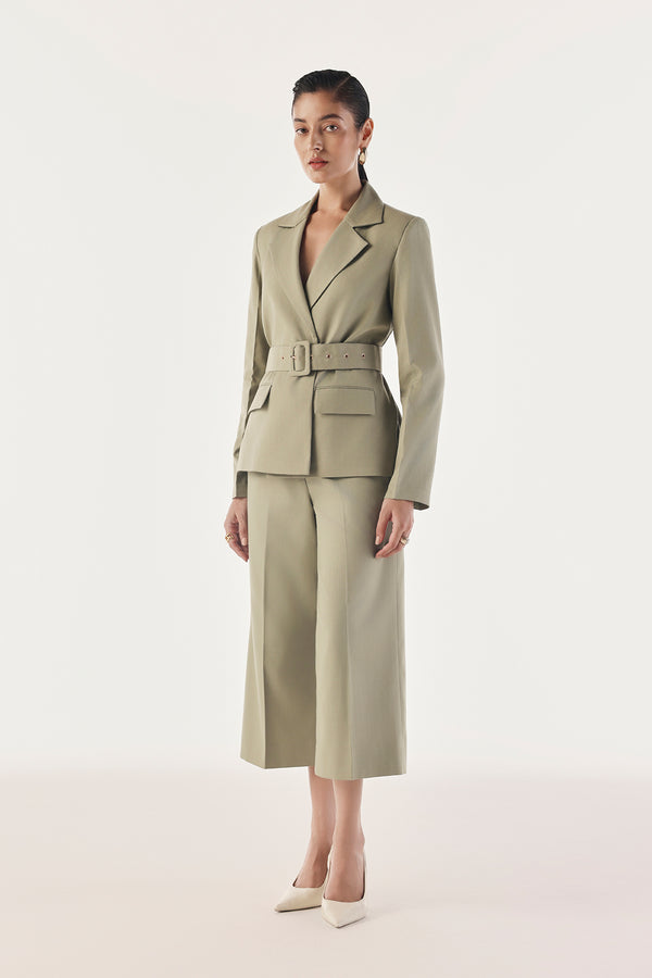 Tailored Summer Set