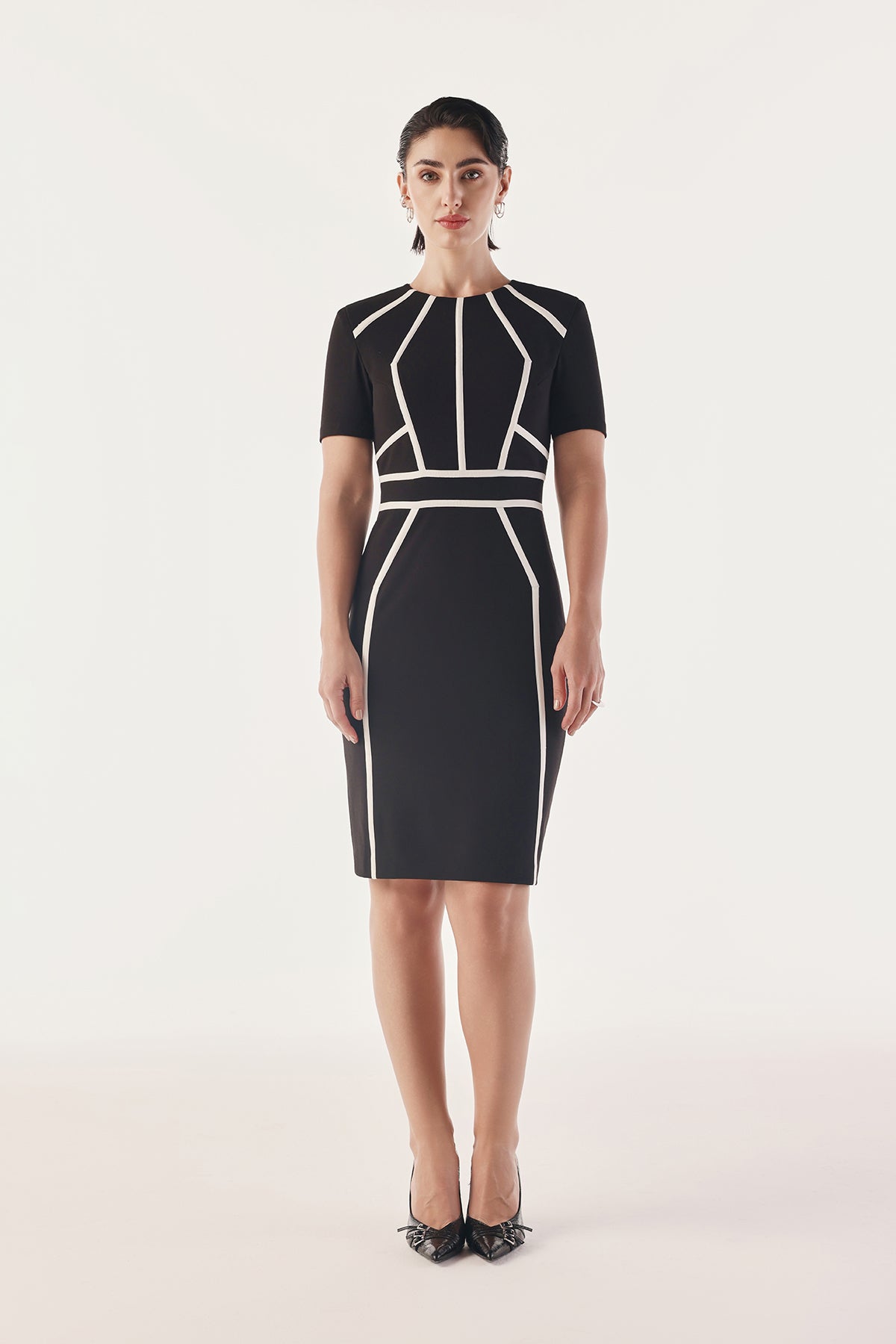 NÉANT Angular Panelled Contour Round neckline dresses for women Half ...