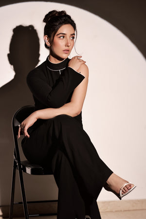 Asymmetric Architectural Tailored Set
