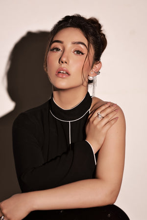 Asymmetric Architectural Tailored Set