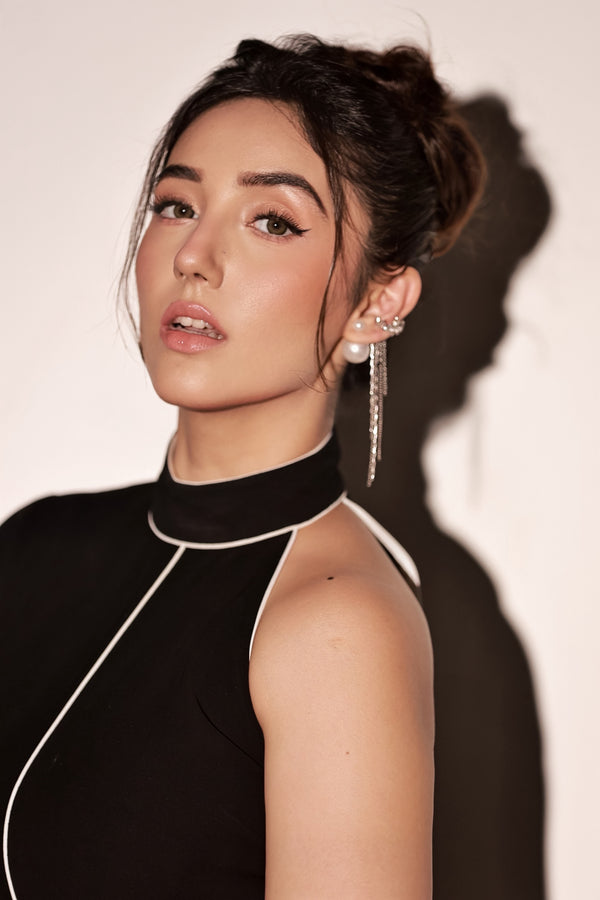 Asymmetric Architectural Tailored Set