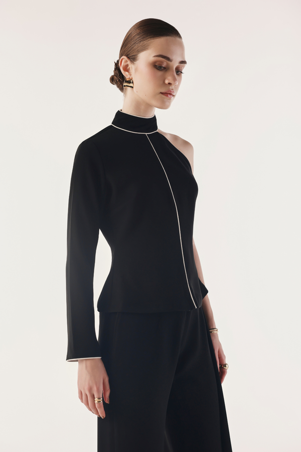 Asymmetric Architectural Tailored Set