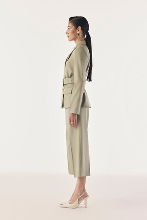 Tailored Summer Set