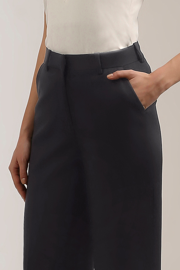 Anomaly Tailored Set