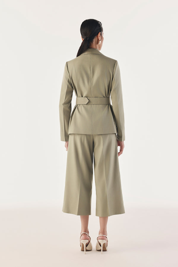 Tailored Summer Set