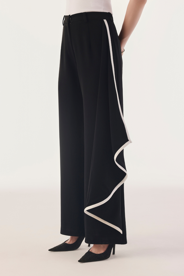 Asymmetric Architectural Tailored Set