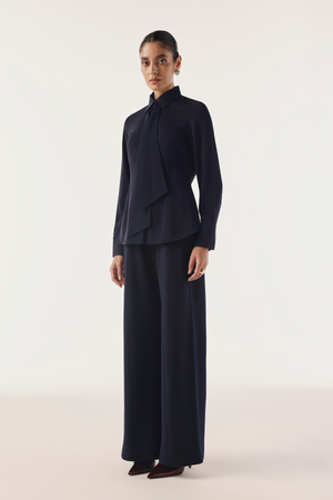 The Essential Slim Shirt with Tie