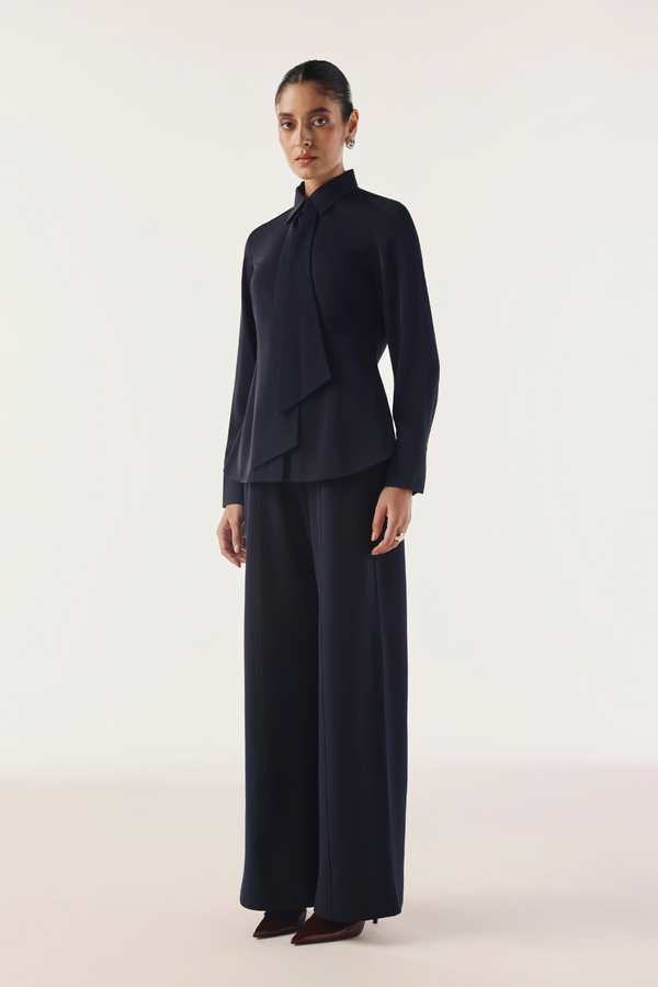 The Essential Slim Shirt with Tie