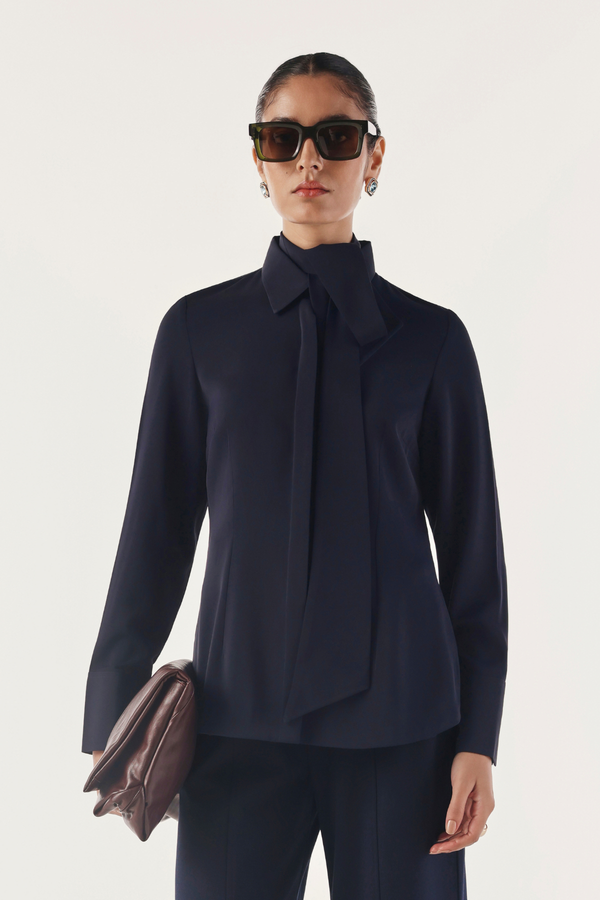 The Essential Slim Shirt with Tie
